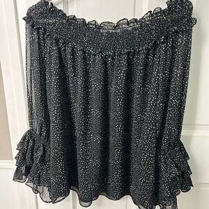 Black and White Blouse ~ Express brand Size M ~ Super cute and Flowy